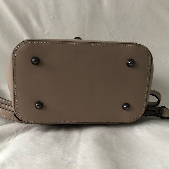 LUANA FERRACUTI Tan Leather Backpack Two Way Purse Italy NWOT - Picture 3 of 8